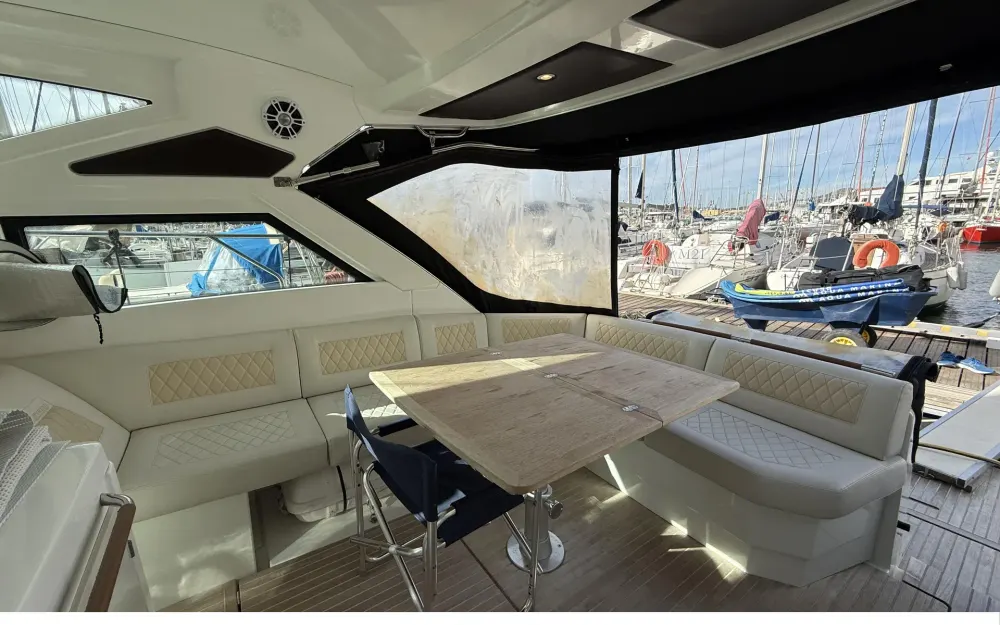 slider 11 Beneteau Gran Turismo 40