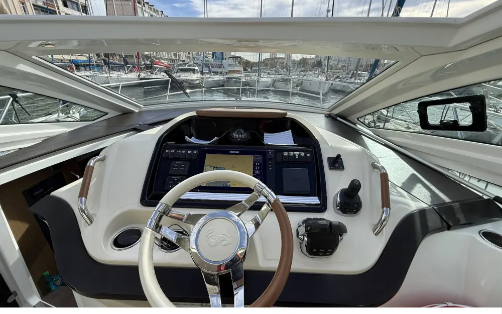 slider 13 Beneteau Gran Turismo 40