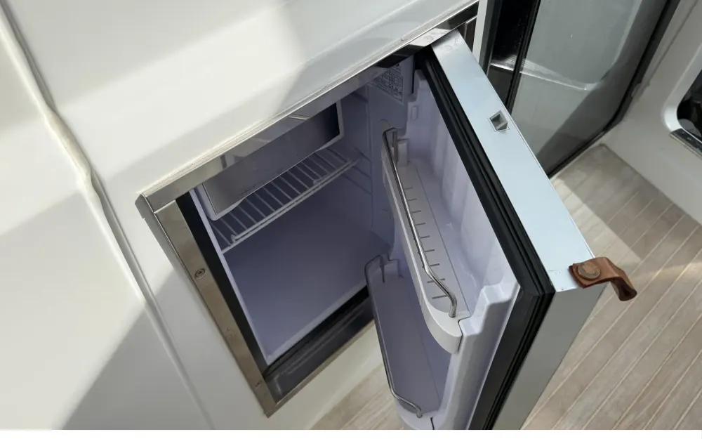 slider 15 Beneteau Gran Turismo 40