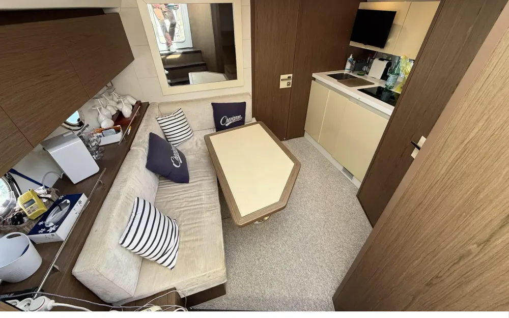 slider 16 Beneteau Gran Turismo 40