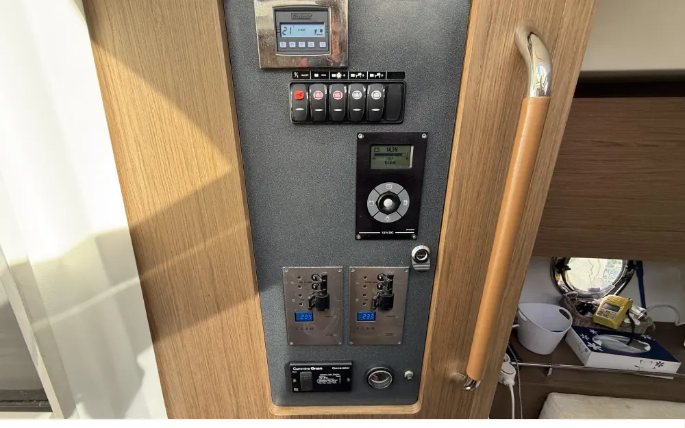 slider 17 Beneteau Gran Turismo 40