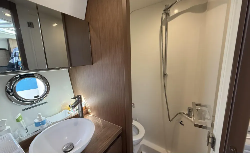 slider 21 Beneteau Gran Turismo 40