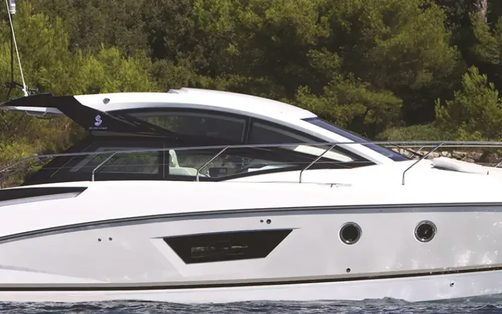 slider 2 Beneteau Gran Turismo 40