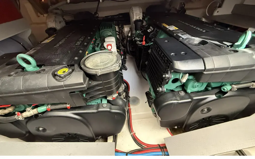 slider 33 Beneteau Gran Turismo 40