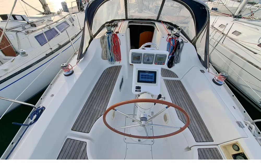 slider 13 Beneteau Oceanis 323 Clipper