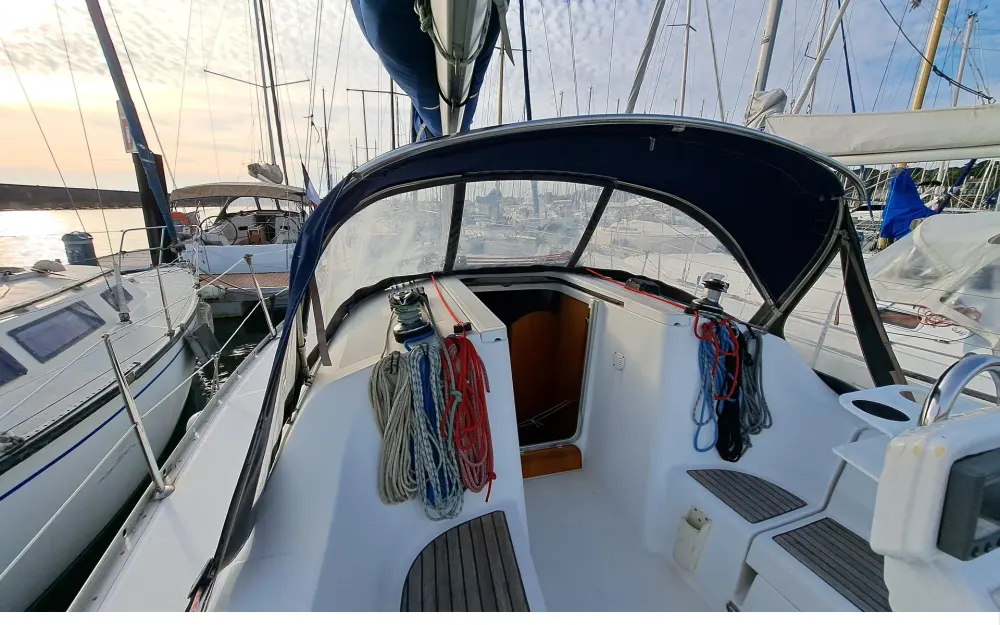 slider 17 Beneteau Oceanis 323 Clipper