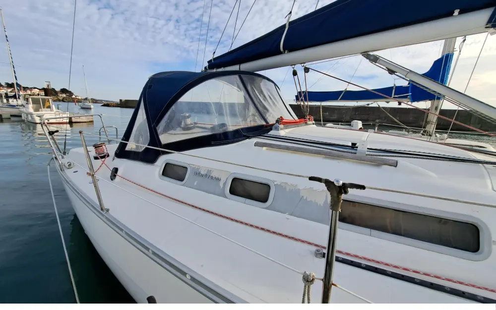 slider 1 Beneteau Oceanis 323 Clipper