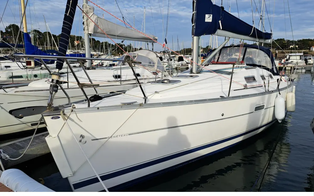 slider 4 Beneteau Oceanis 323 Clipper