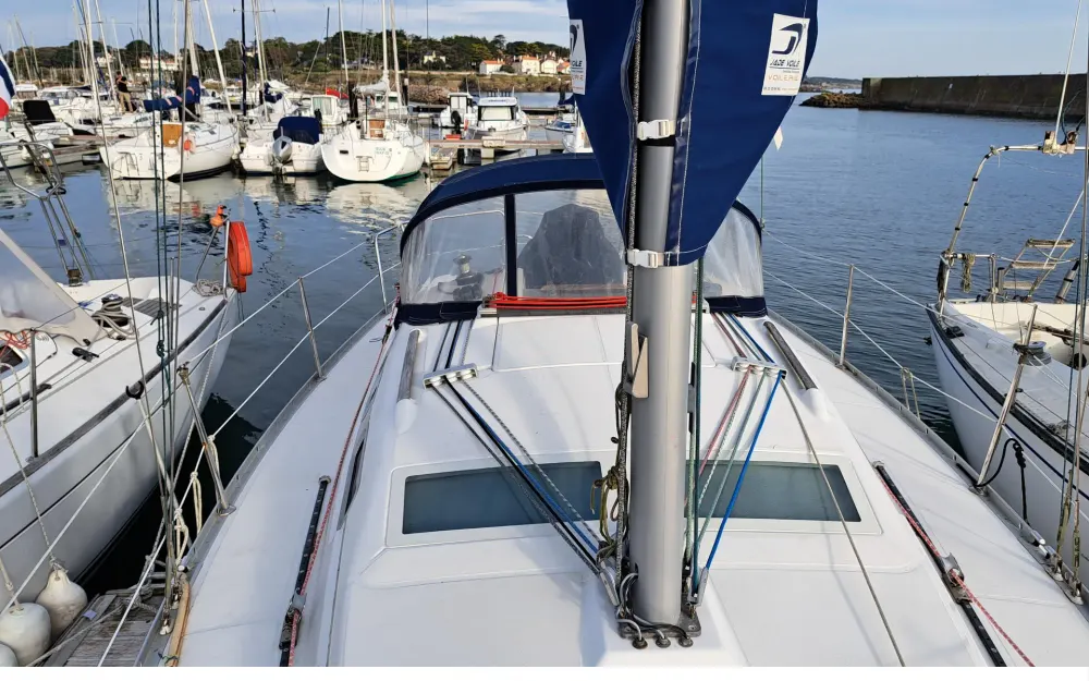 slider 8 Beneteau Oceanis 323 Clipper
