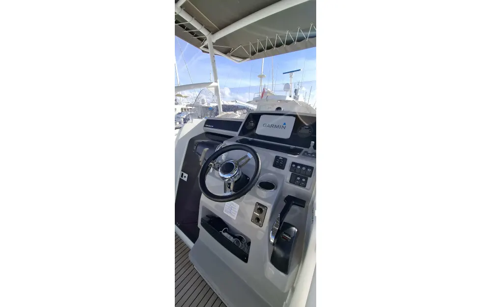 slider 10 Jeanneau Cap Camarat 7.5 CC