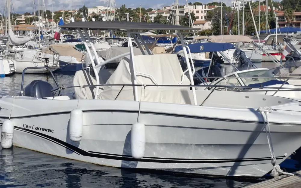 slider 4 Jeanneau Cap Camarat 7.5 CC