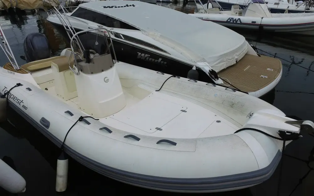 slider 0 Capelli Tempest 650