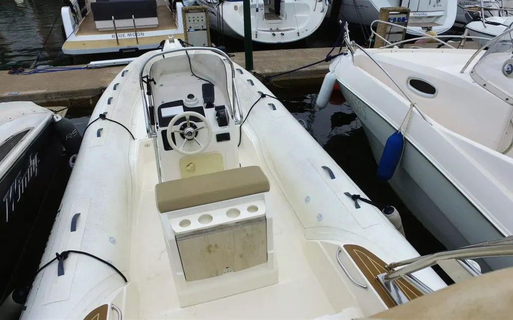 slider 9 Capelli Tempest 650