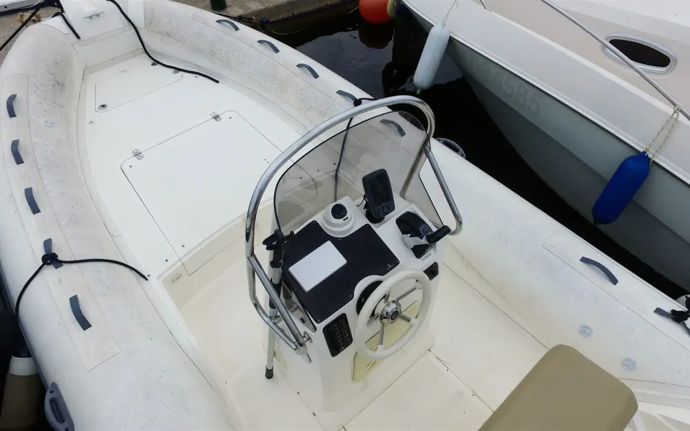 slider 11 Capelli Tempest 650