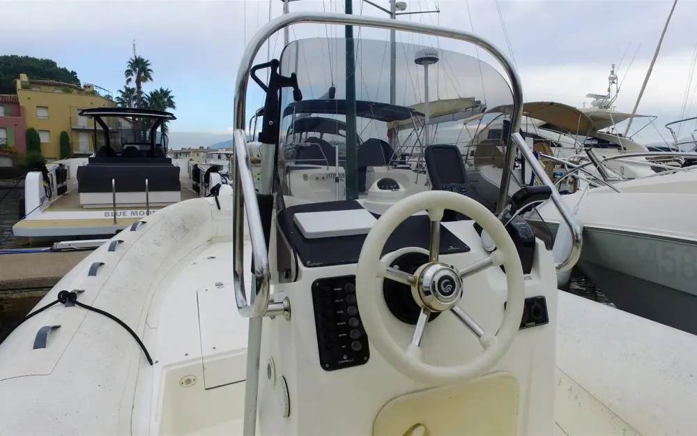 slider 16 Capelli Tempest 650