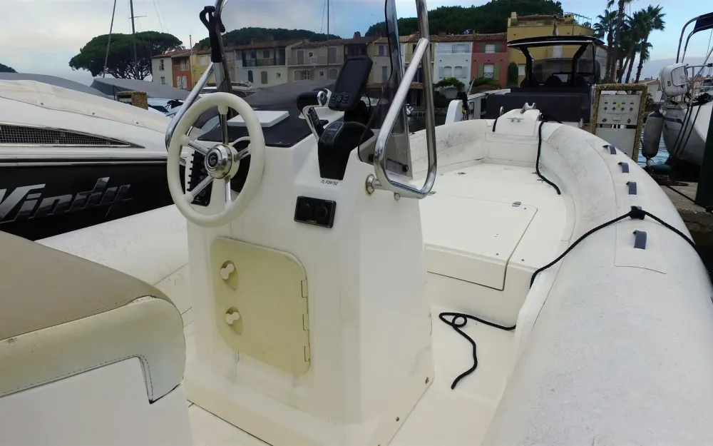 slider 17 Capelli Tempest 650