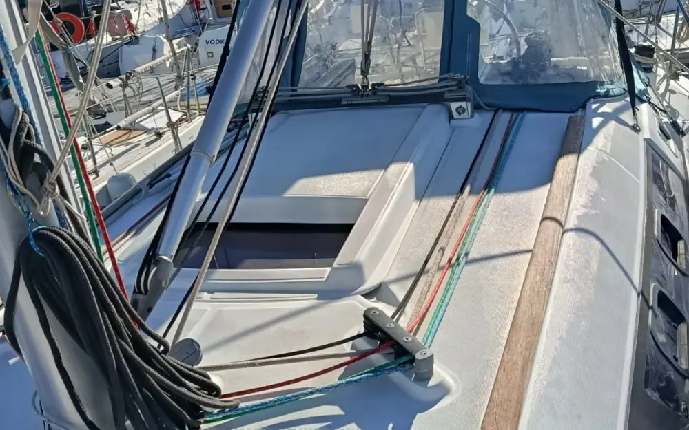 slider 9 Beneteau Oceanis 34