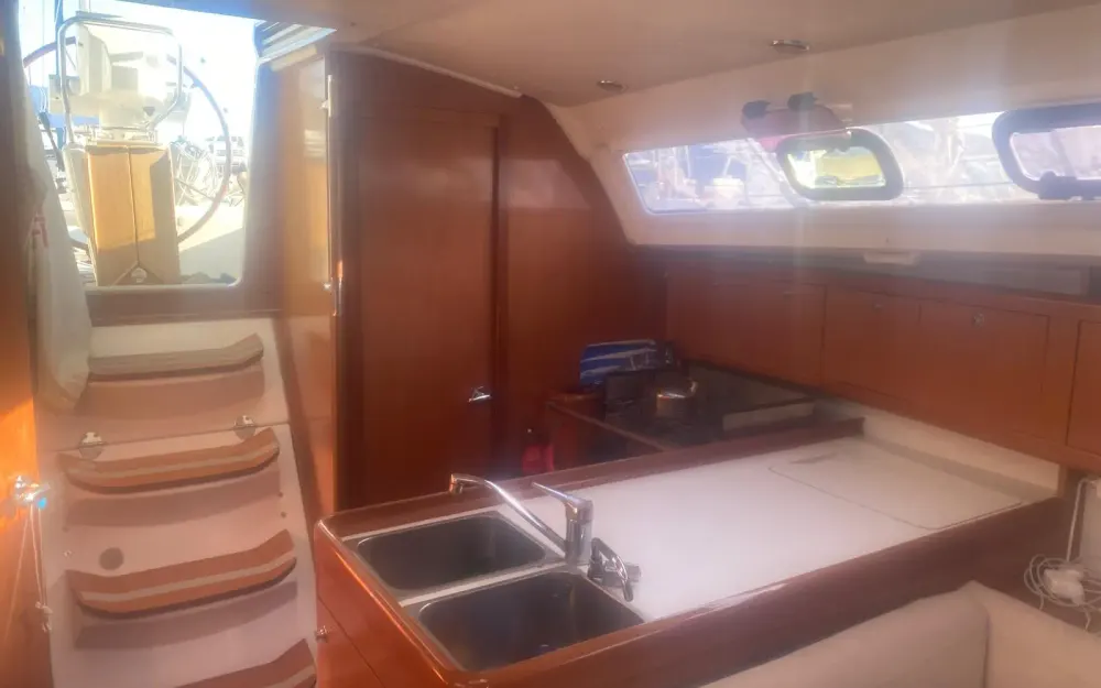 slider 5 Beneteau Oceanis 34