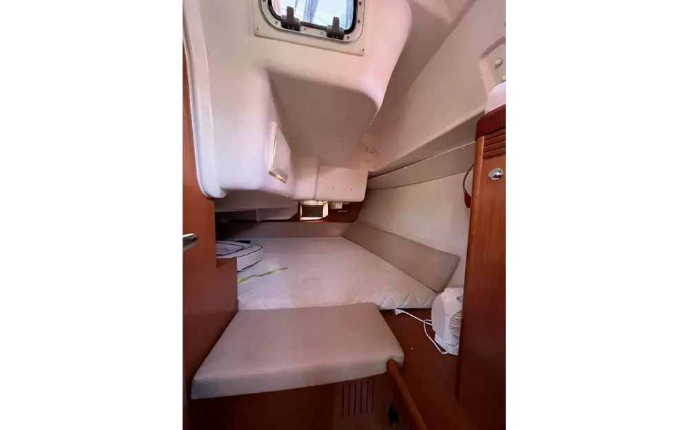 slider 7 Beneteau Oceanis 34