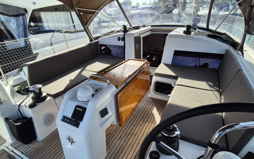 slider 2 Jeanneau Sun Odyssey 440