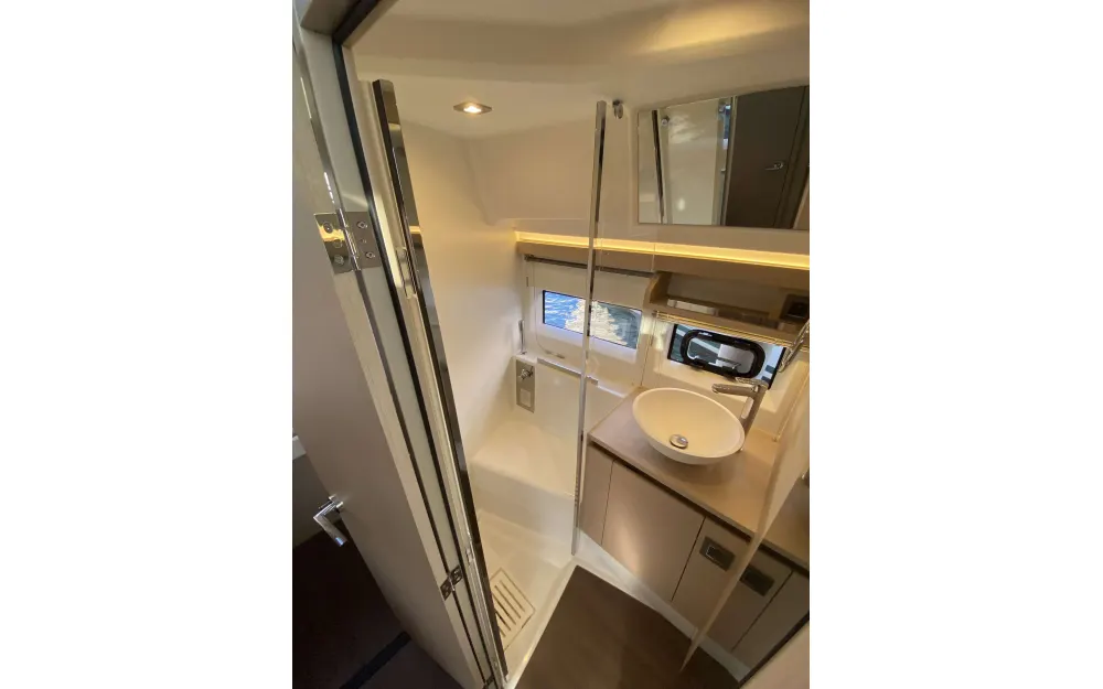 slider 10 Jeanneau NC 37