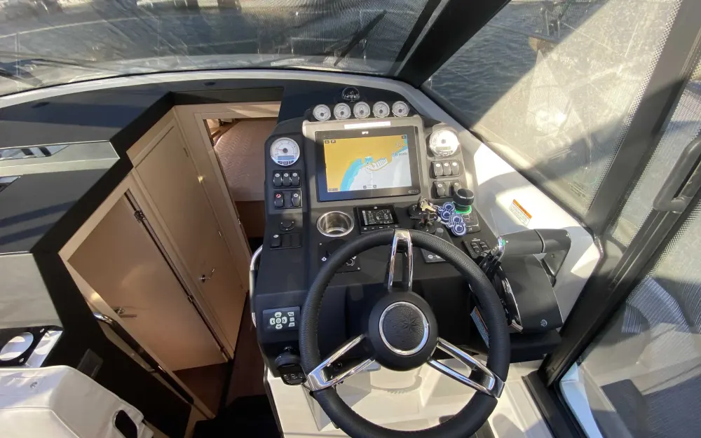 slider 12 Jeanneau NC 37