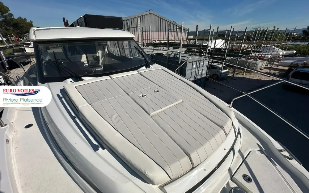 slider 6 Jeanneau NC 37