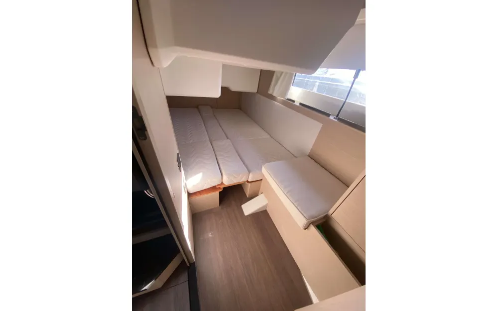 slider 7 Jeanneau NC 37