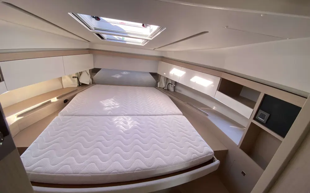 slider 8 Jeanneau NC 37