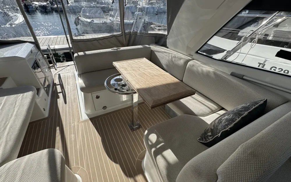 slider 9 Beneteau Gran Turismo 36