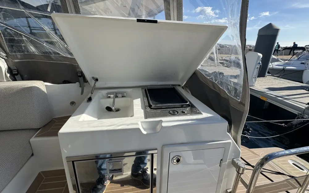 slider 11 Beneteau Gran Turismo 36