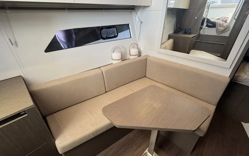 slider 17 Beneteau Gran Turismo 36