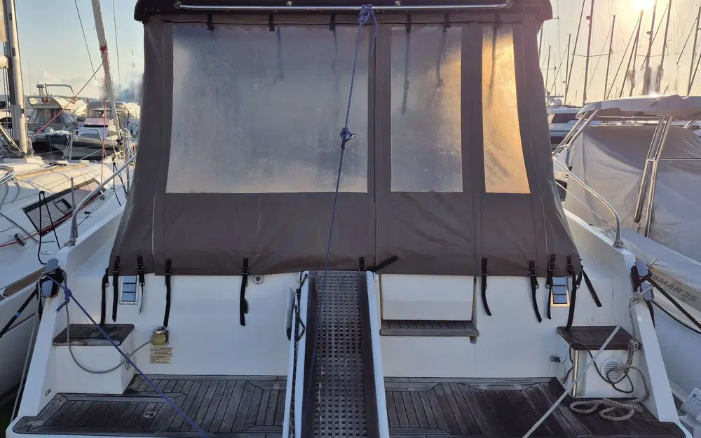 slider 9 Sealine SC 35