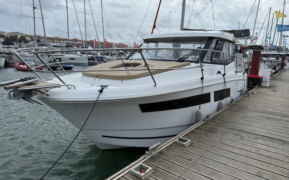 slider 0 Jeanneau Merry Fisher 855