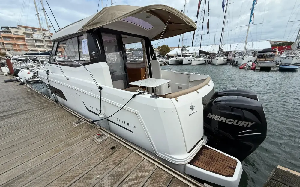slider 1 Jeanneau Merry Fisher 855