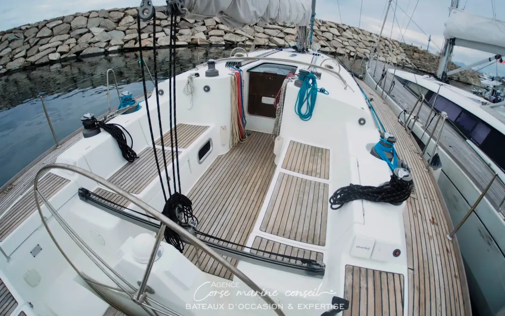 slider 1 Beneteau First 47.7 GTE