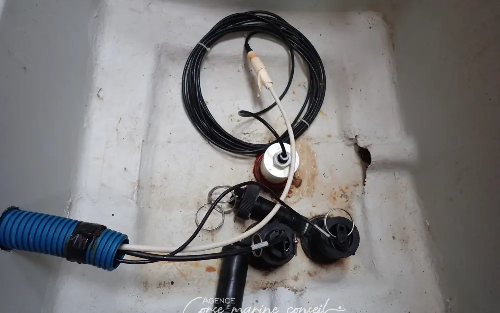 slider 30 Beneteau First 47.7 GTE