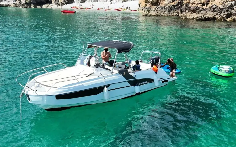 slider 1 Beneteau Flyer 7.7 SUNdeck