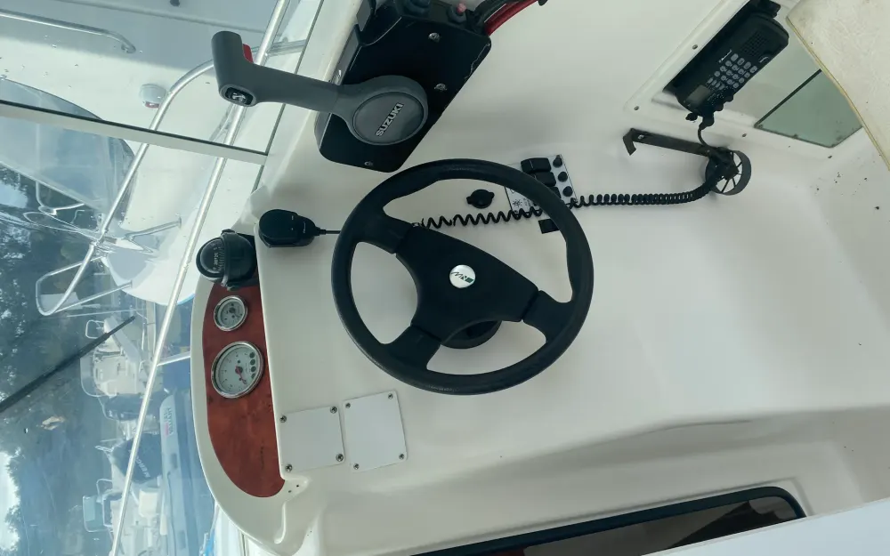 slider 3 Mery Nautic Teychan 540 Timonier