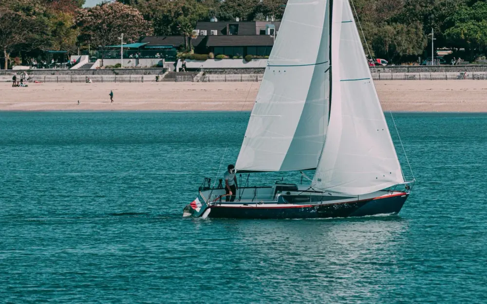 slider 2 Beneteau First Classe 8