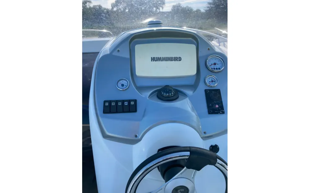 slider 4 Beneteau Flyer 750 Sun Deck