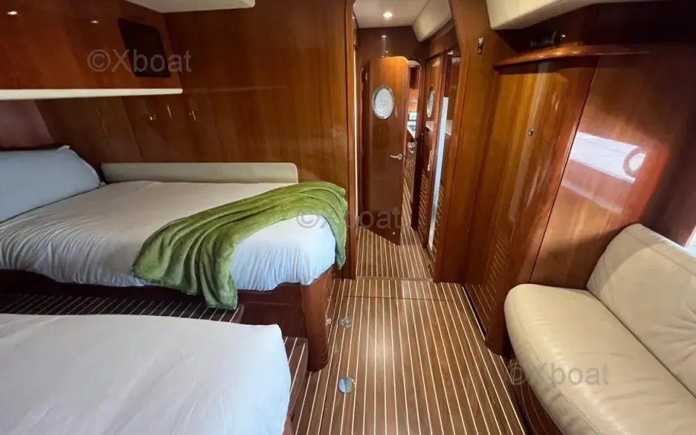 slider 8 Alliaura Marine Privilege 615