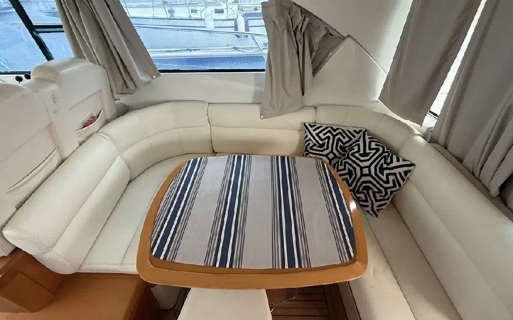 slider 13 Beneteau Antares 12