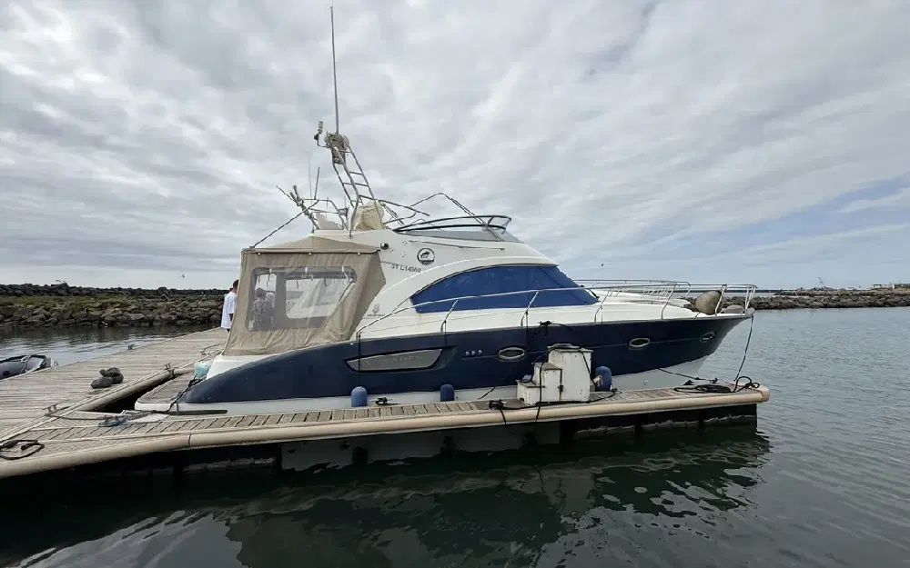 slider 1 Beneteau Antares 12