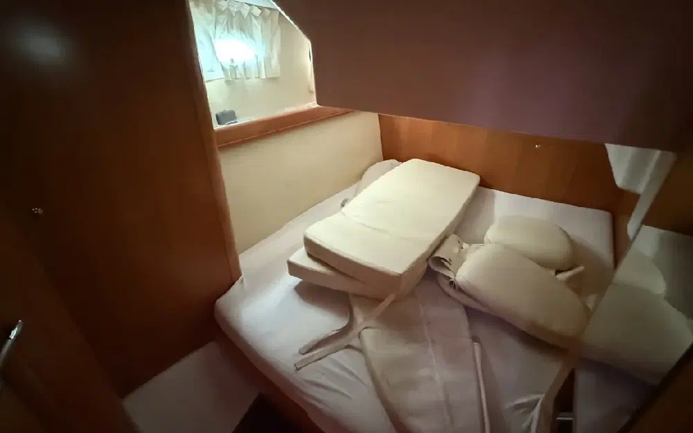 slider 20 Beneteau Antares 12