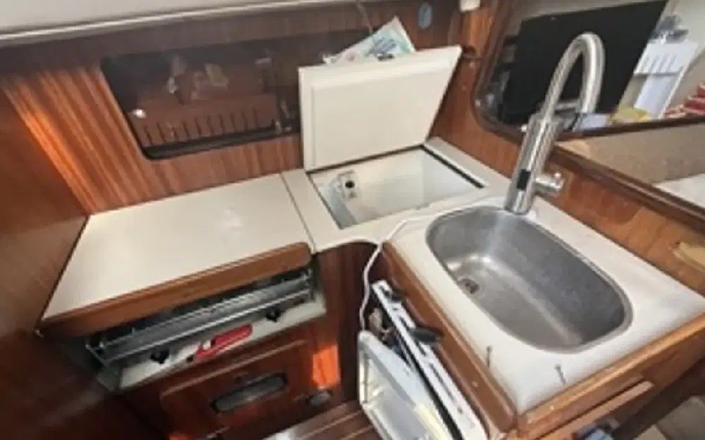 slider 11 Jeanneau Fantasia