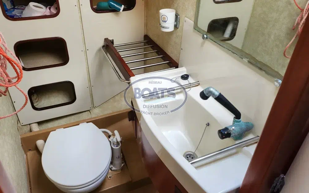 slider 10 Amel Maramu