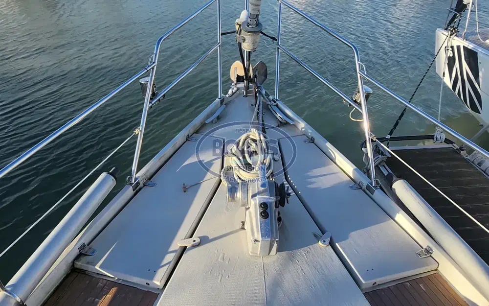 slider 11 Amel Maramu