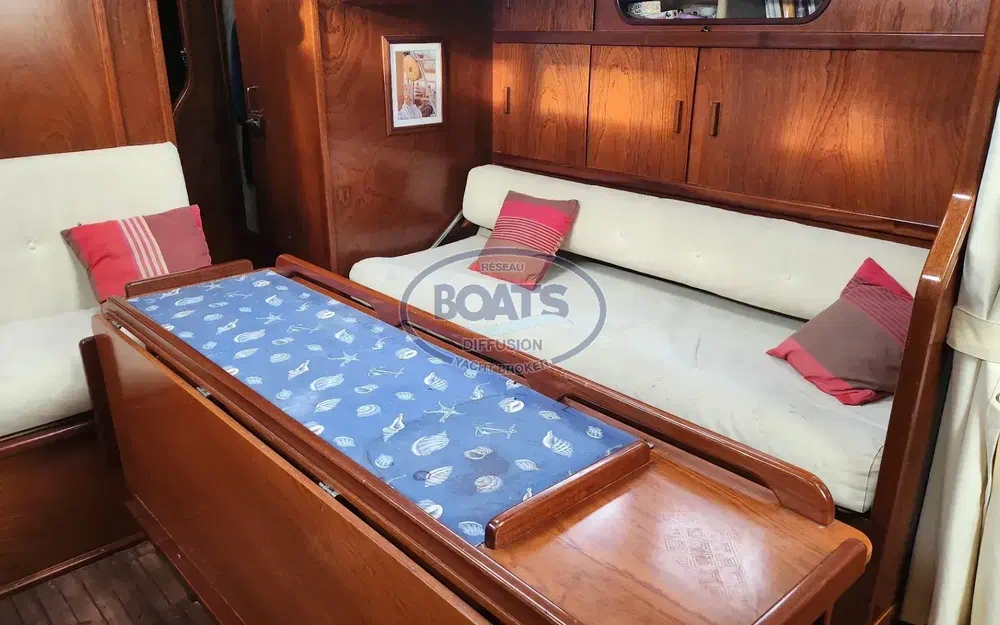 slider 5 Amel Maramu