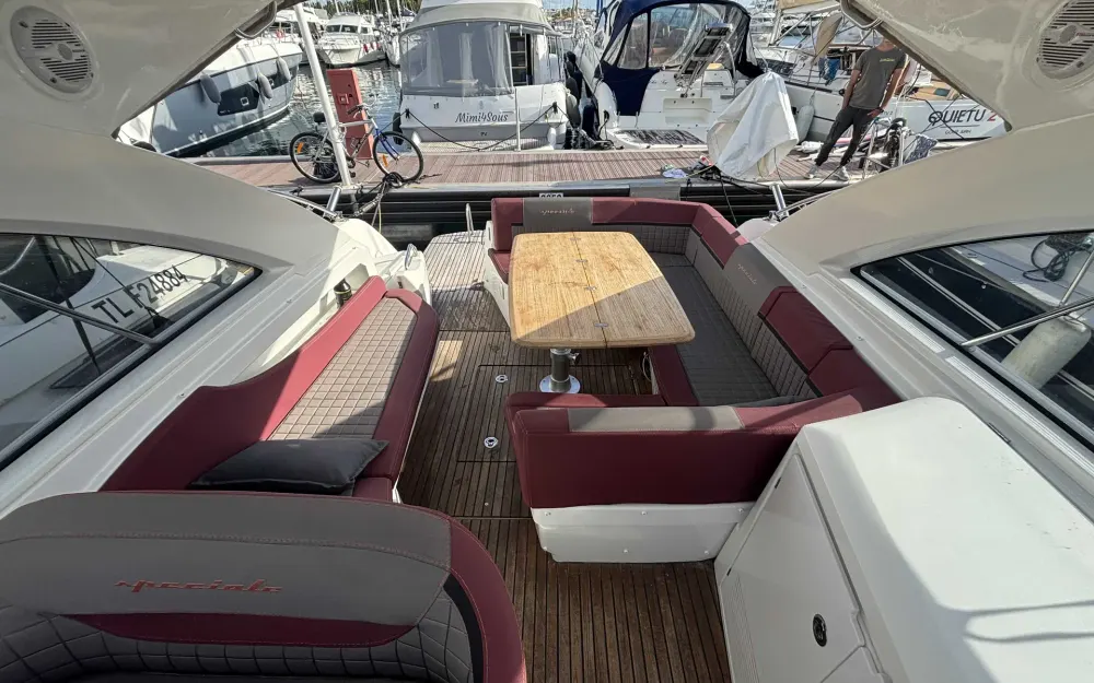 slider 9 Beneteau Gran Turismo 34